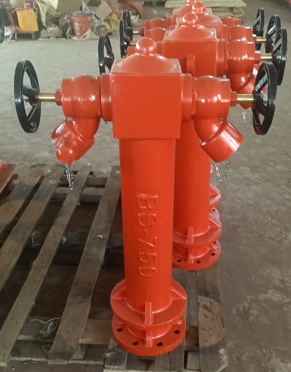 pillar hydrant